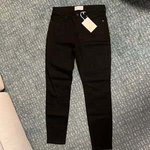 Everlane sz 29 skinny black jeans. New with tag.